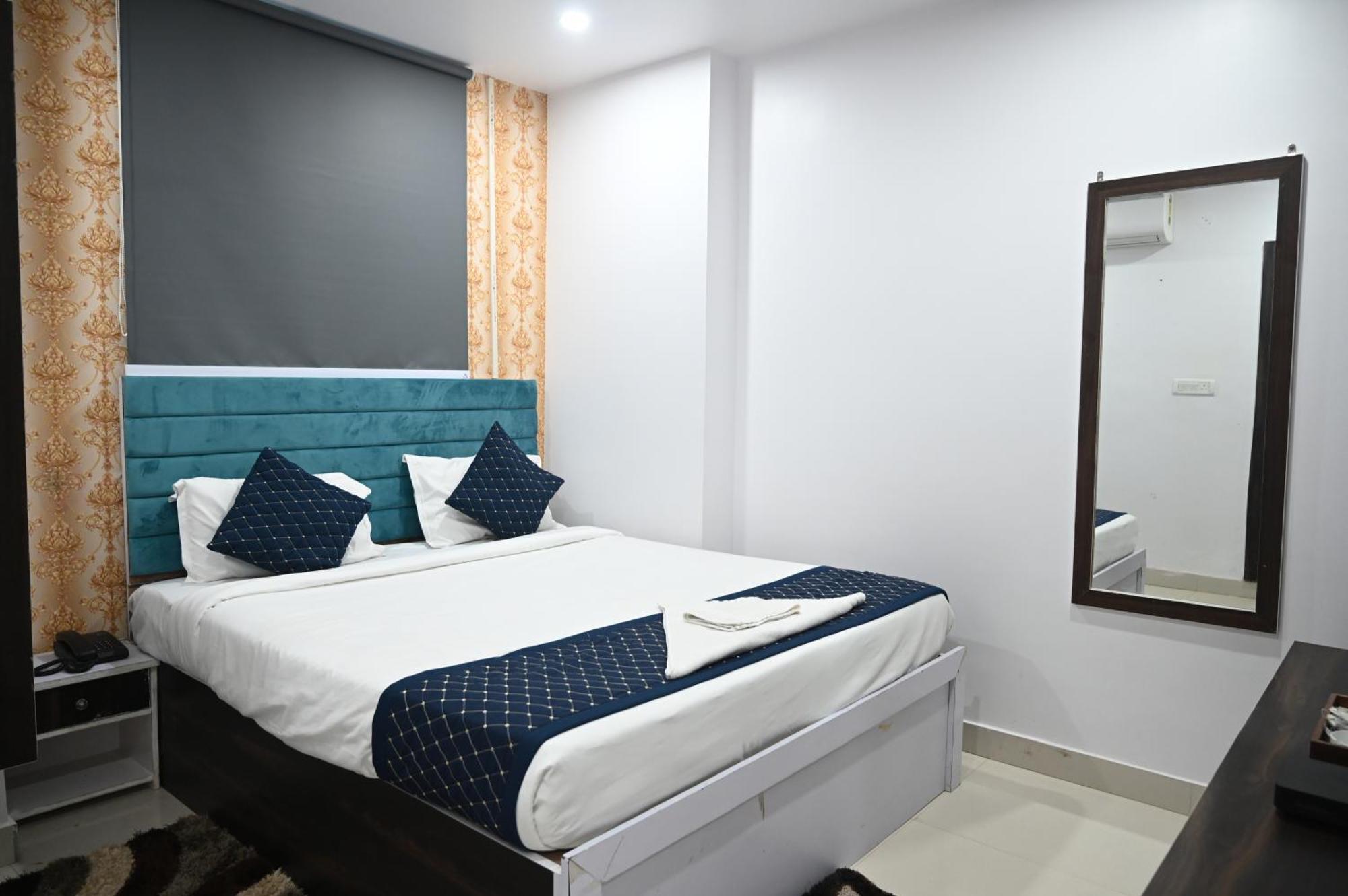 Hotel Diamant Inn Patna  Bagian luar foto