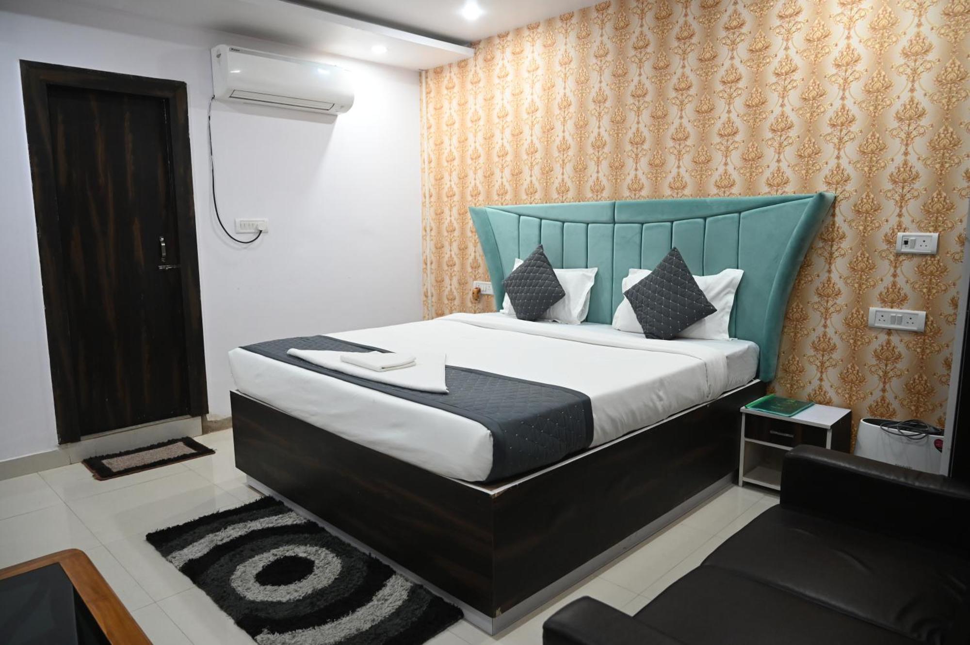 Hotel Diamant Inn Patna  Bagian luar foto